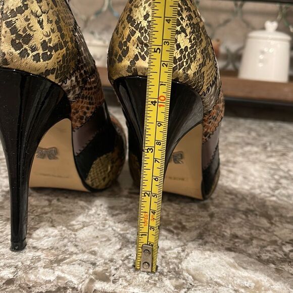 Dollhouse Dailyn Faux snakeskin Pump Stiletto Heel size 7.5 - Picture 6 of 7